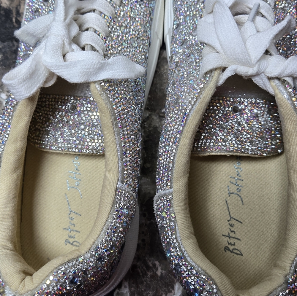 💎 Betsey Johnson Sidny Rhinestone Platform Sneakers Size 7 - Picture 8 of 12